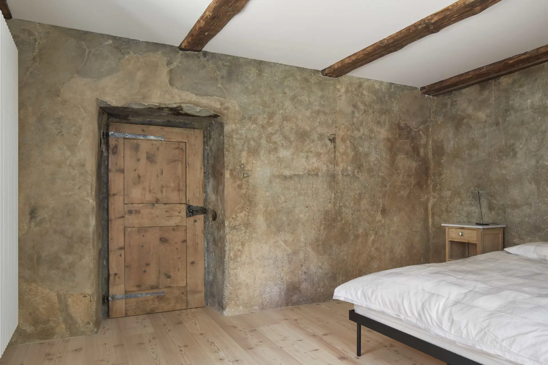25_Sanierung und Umbau Wohnhaus Canossa mit Stall_Via principala Laax